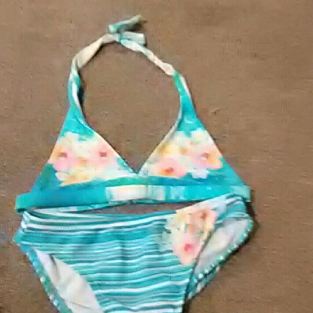A hawii theamed bikini